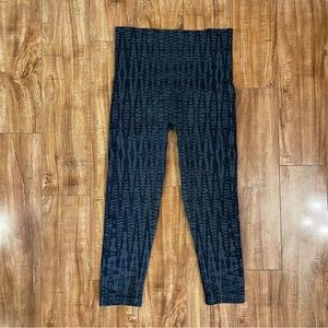 SPANX Women’s Black Textured Printed Capri Cropped Leggings Size XL